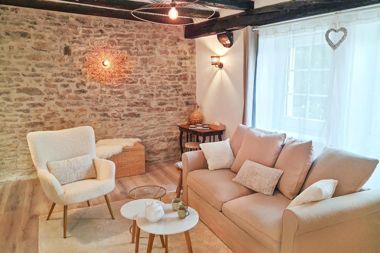 Le Petit Cocon De Chateau Chalon Esterno foto